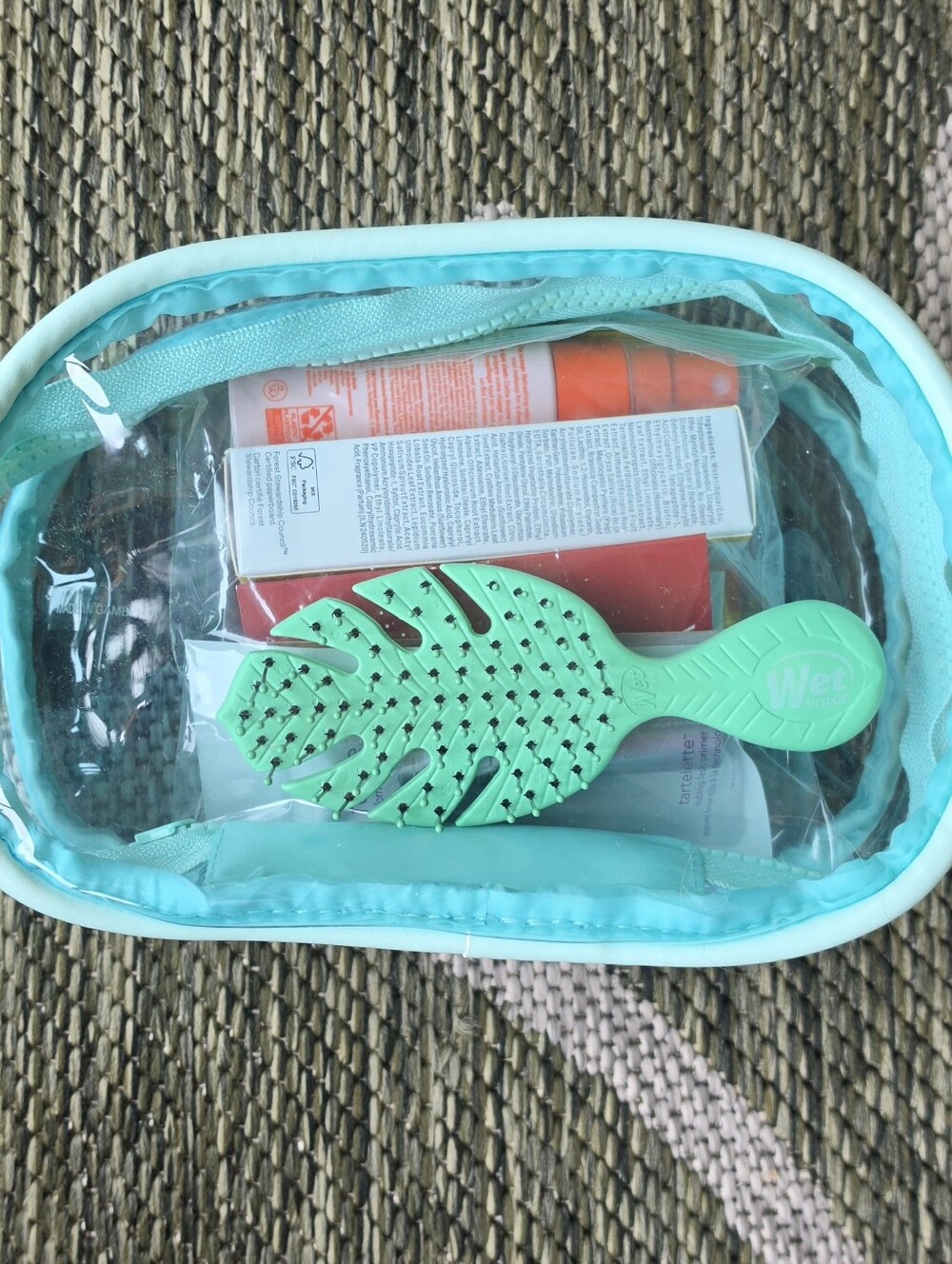 Makeup Bag & Sample Bundle - Picture 9 of 9